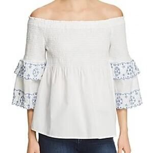 Beach Lunch Lounge Lamy in White & Blue NWT Size Small